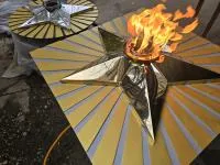 Решётка лучи вечный огонь (518197) сертификат авторская  в Сургуте